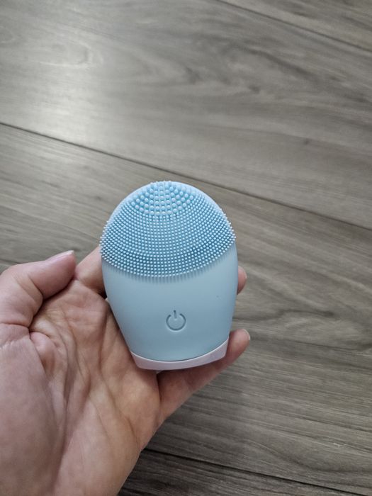 Dispozitiv electric de curățare facială din silicon, roz sau albastru