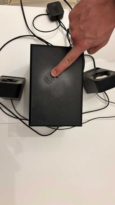 Boxe PC Logitech Z213 perfect funcțional, mic defect estetic