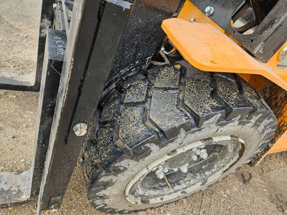 вилочный погрузчик автокара