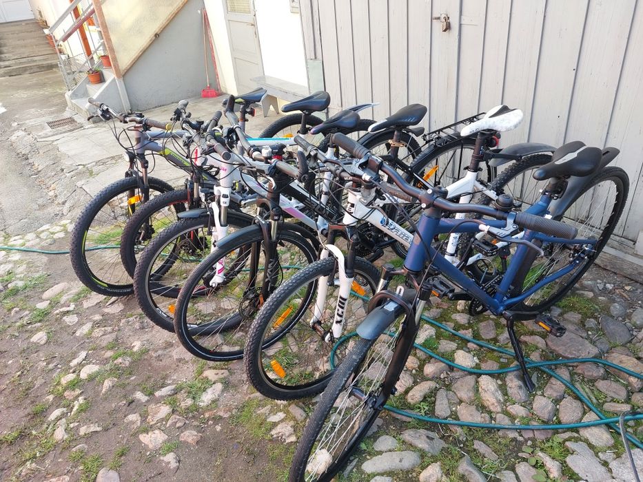 Vând biciclete de barbati și dama