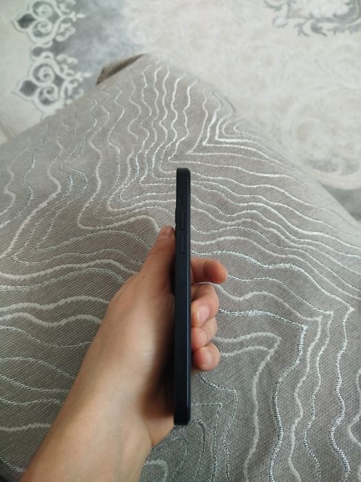 Айфон 12 128гб..