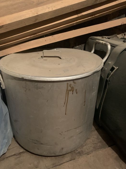 Кастрюля аллюминиевая и эмалированные