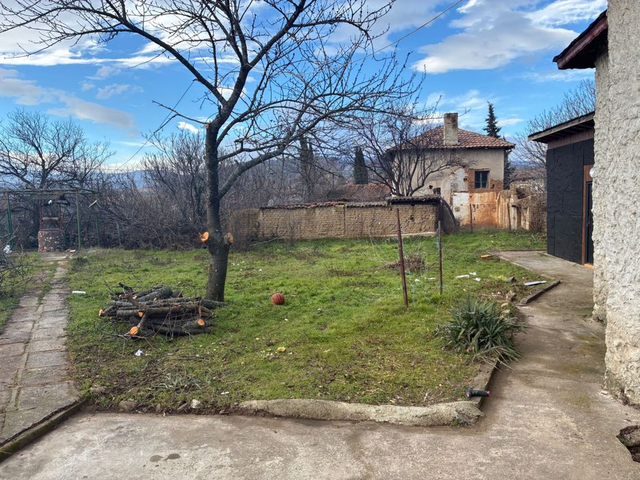 Продавам Готова Реновирана Къща за Живеене