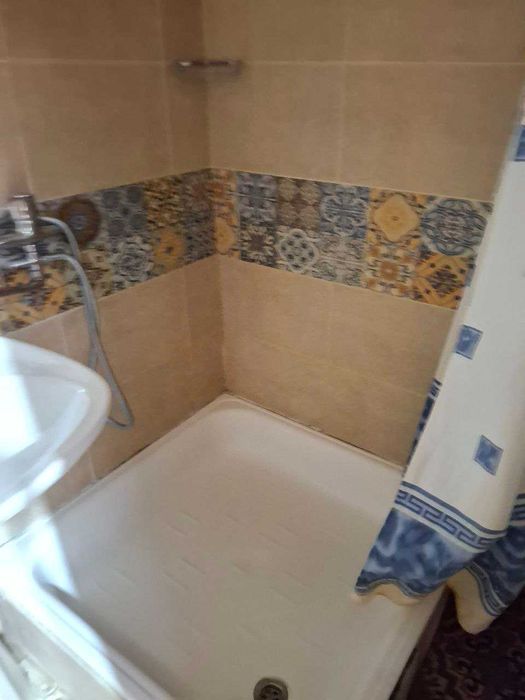 №3771 Уй Мехмонхона Сотилади!!