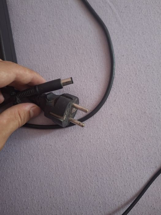 Mouse ,tastatura, cablu alimentare laptop