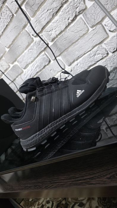 Оригинальные кроссы adidas