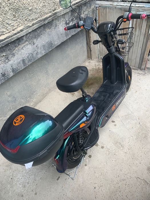 Продайтся электроскутер можно ещё обмен на Айфон