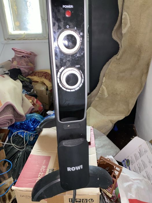 Boxe Akai si Samsung TV subtire