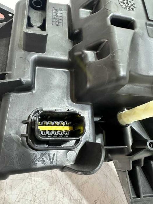 Far dreapta DACIA BIGSTER cod piesa 260107725r (nou/origine)