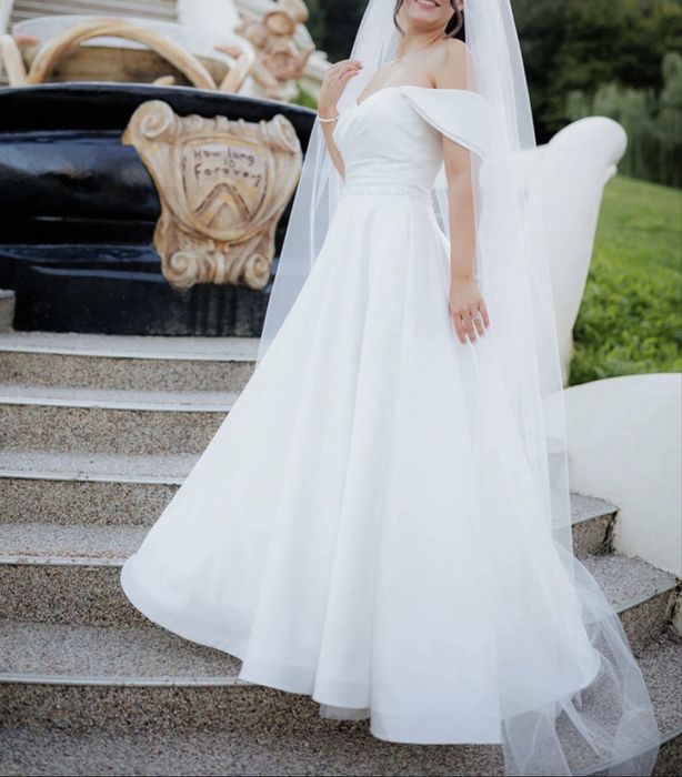 Rochie de mireasa din satin