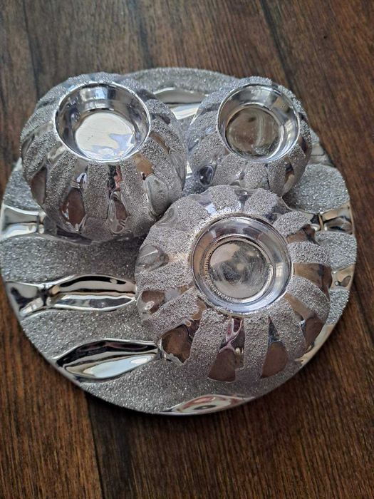 Нови Свещници с чиния