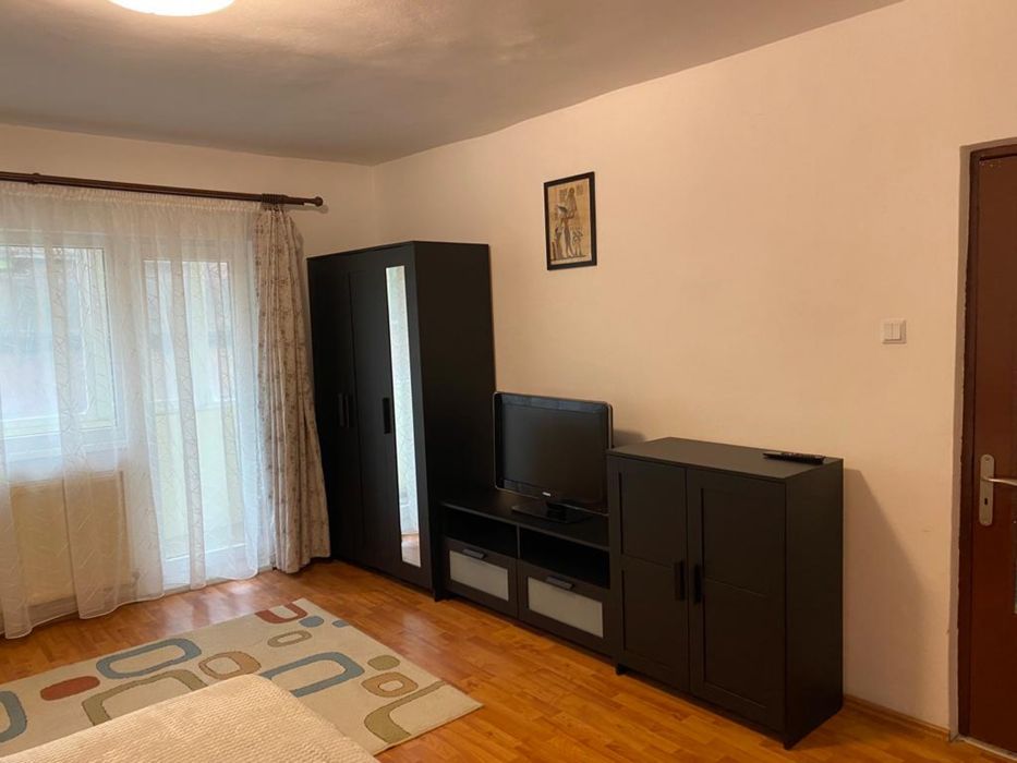 Inchiriez apt. 1 camera,str. Nasaud, Cluj-Napoca,  330 eur