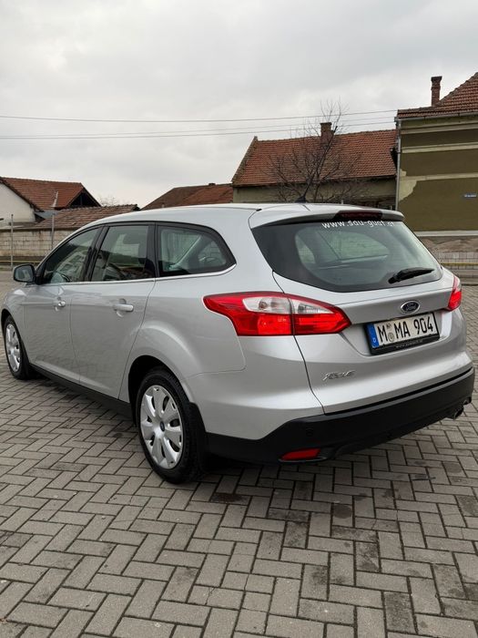 FORD Focus 2015 — imagine 5