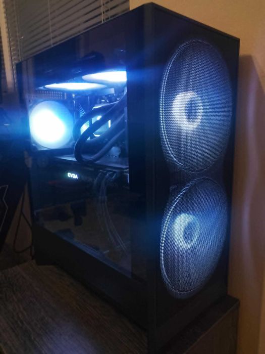 Геймърски компютър  Ryzen 7 7800X3D / RTX 3060 Ti
