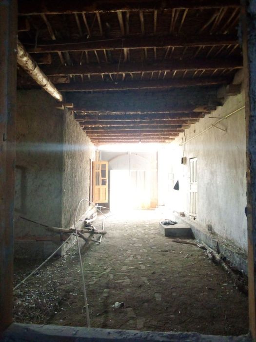 Uchastka sotiladi tez va arzon