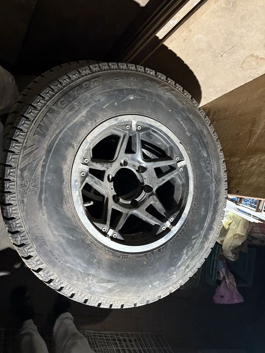 Продам шины 31x10 50 R15