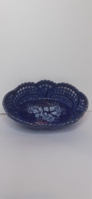 Vând farfuri din porțelan decorative