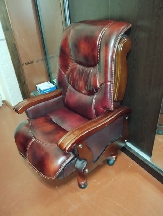 Продаются Директорские Кресла из чисто-натуральной кожи
