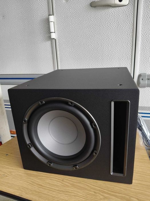 Subwoofer Teufel, nou, clasa D, 200 Watt, fabricat in Germania