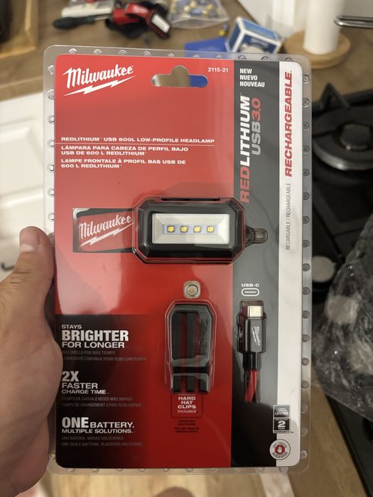 Lanterna frontala Milwaukee 600 lumeni noua America