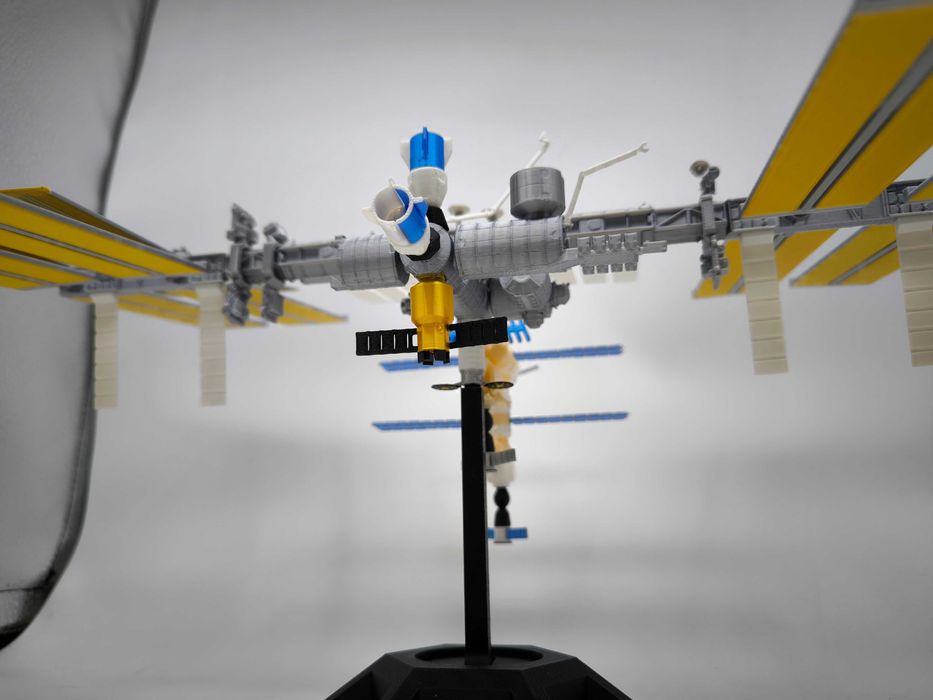 Мкс,  сборная модель космической станции