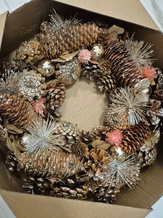 Коледен венец за украса