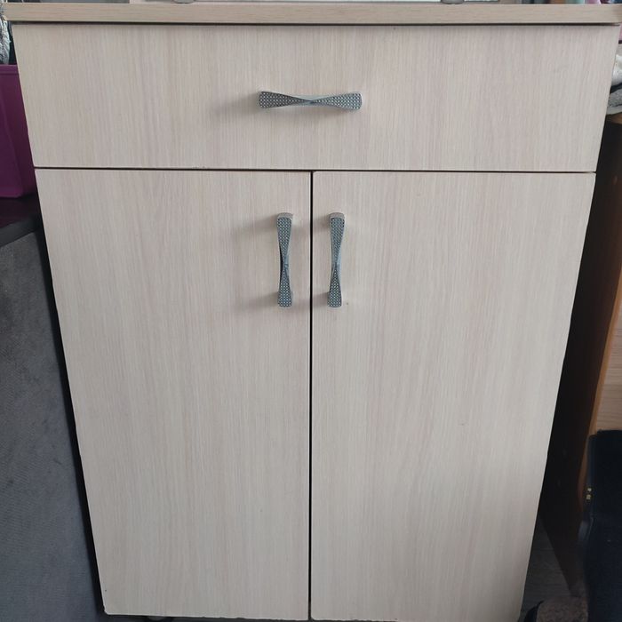 Трюмо с зеркалом