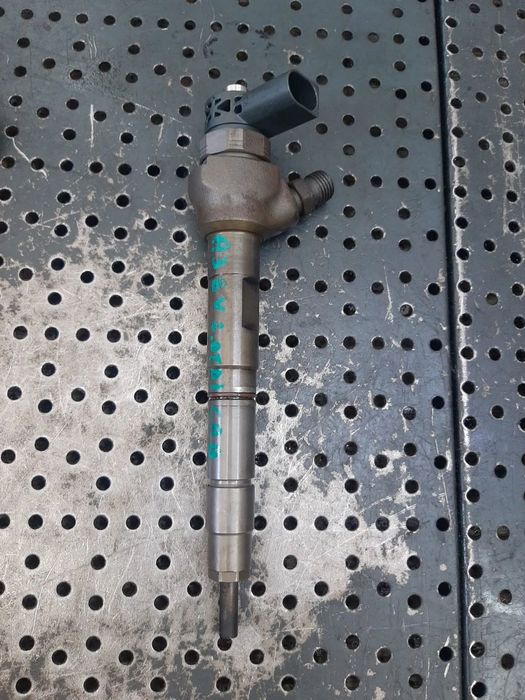 Injector 2.0 tdi crb vw golf 7 passat b7 audi a3 8v skoda octavia seat leon altea 04l130277e 0445110475
