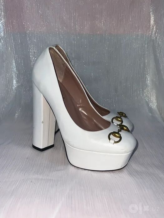 Белые туфли Gucci