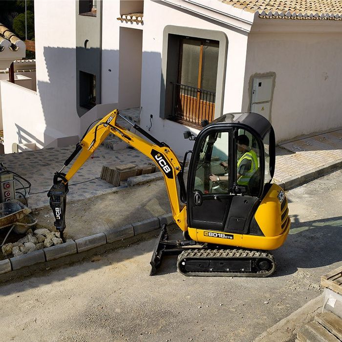 Inchiriez Miniexcavator Bobcat