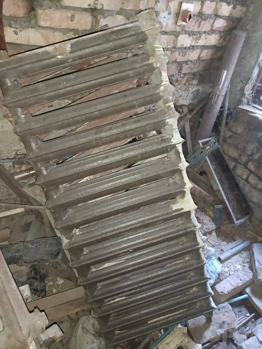 Продаётся батарея чугунные