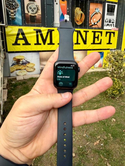 Apple Watch SE 3 / 40mm  / GPS / Black - Baterie 100% - ca NOU