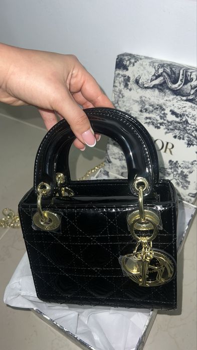 Колекционерска дамска чанта Mini Lady Dior