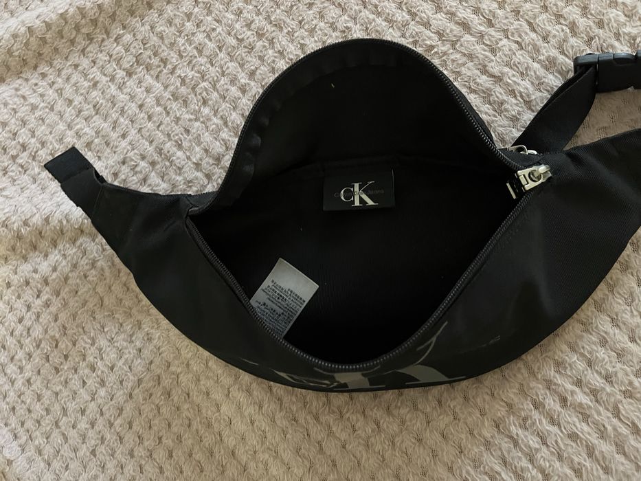 Черна чанта Calvin Klein