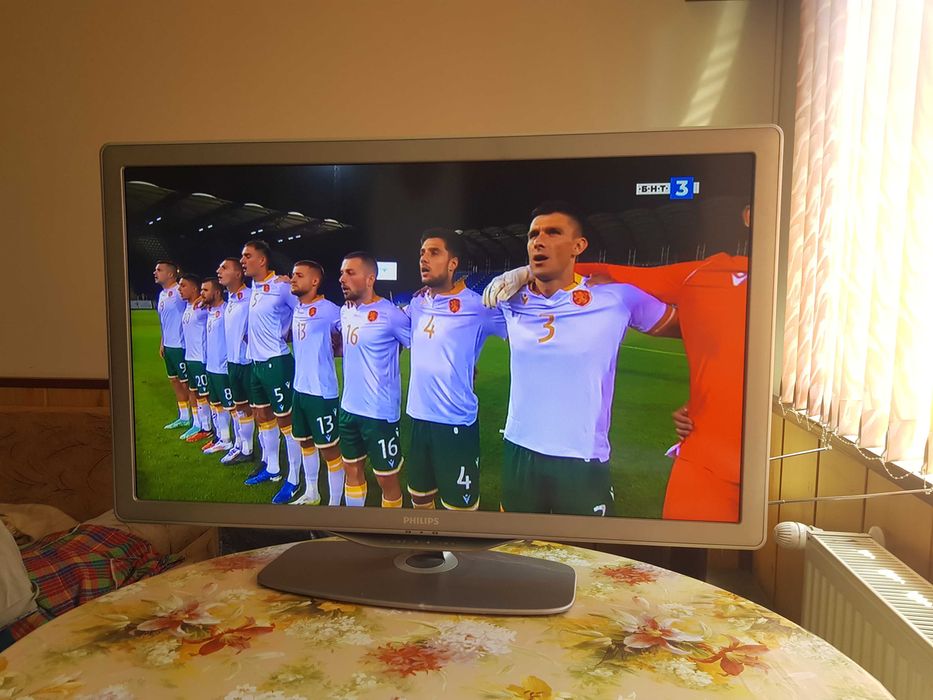 Продавам 40 инча телевизор Philips