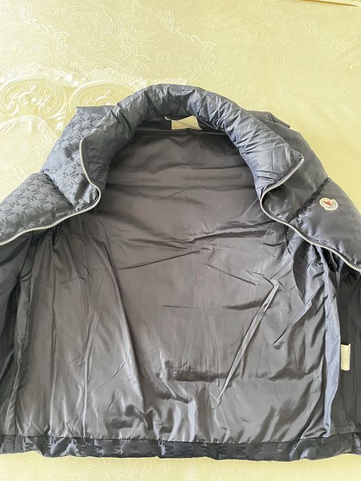 Безрукавка Moncler