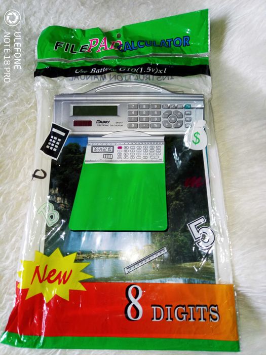 Калкулатор с подложка за документи