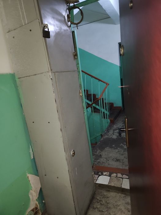 Продам металлический шкаф