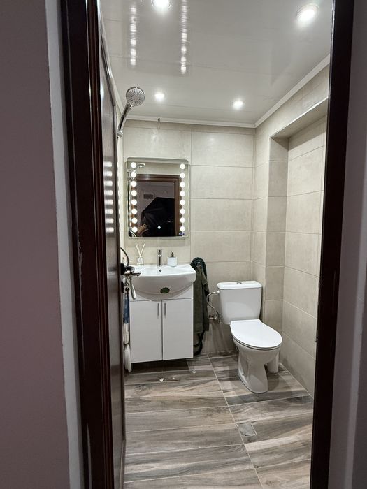 Дава се под наем Офис в Плевен, Идеален център - 30 кв.м за 255 € - Снимка #6