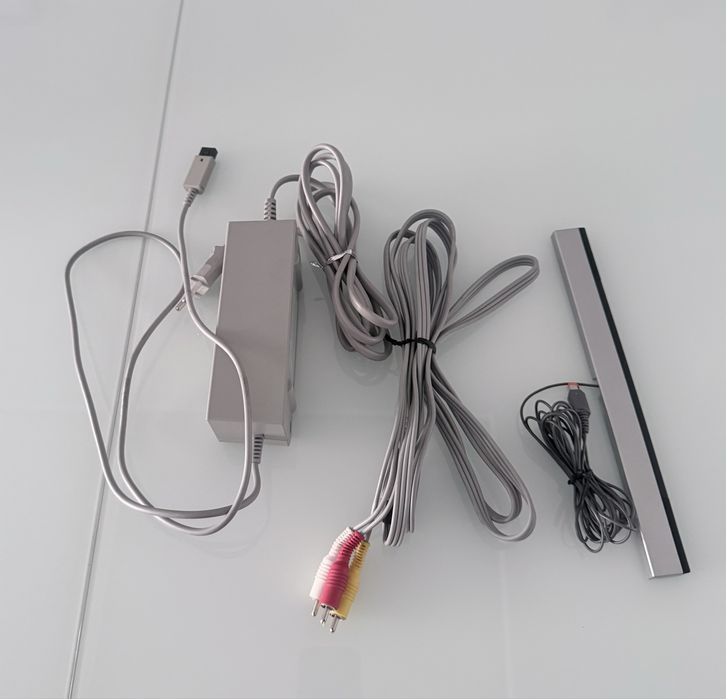 Продам игровую приставку Nintendo wii