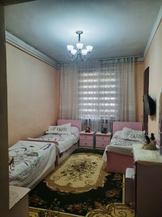 Мебель розовый (3 кровать с тумбочкой, шкаф, одна большая тумбочка)