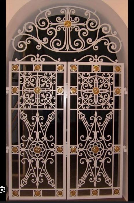 Решетчатые двери решетки на окна