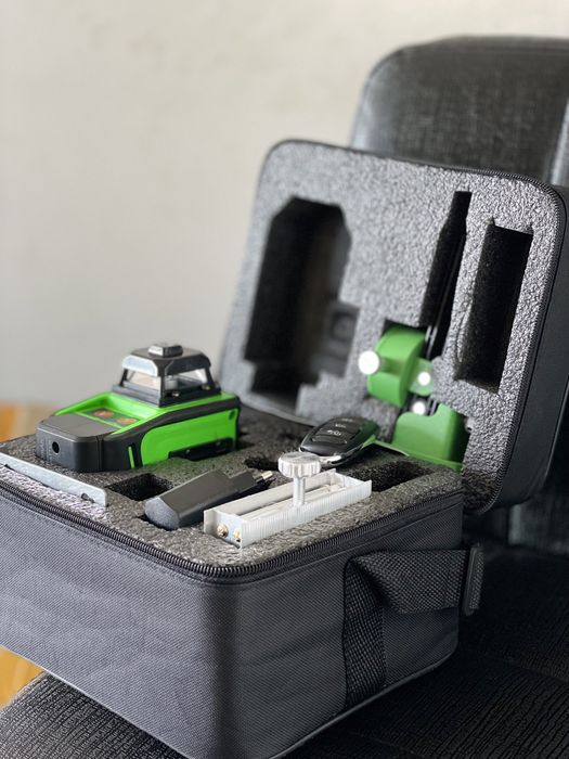 Лазерный уровень 4Д