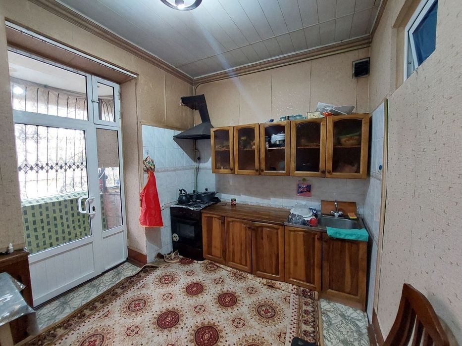 Продаю 2× квартира на 2 этаже 2 этажного дома. Ул Джаркурганский