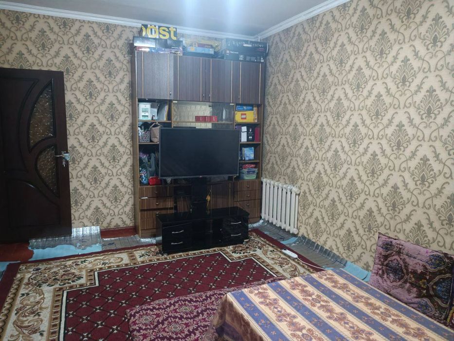 Продаётся двухкомнатная квартира 77 серия. Мирзо-Улугбекский район.