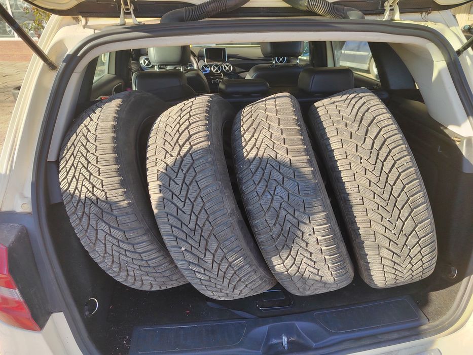 Гуми със джанти Мерцедес 16 ки