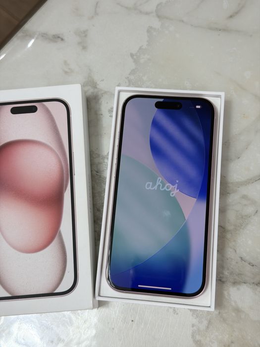 Iphone 15 розовый