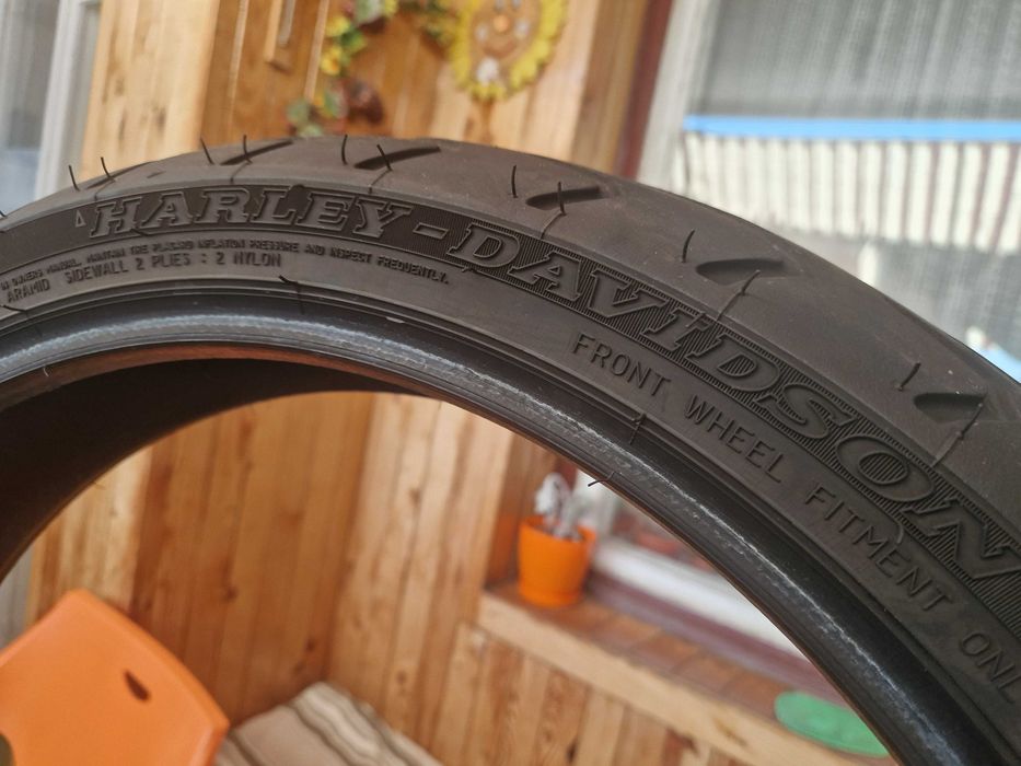 Гума предна за Мотор Dunlop GT502F 120/70 R 19