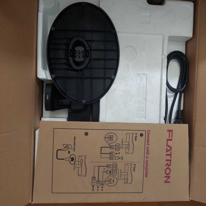Монитор LG Flatron 21
