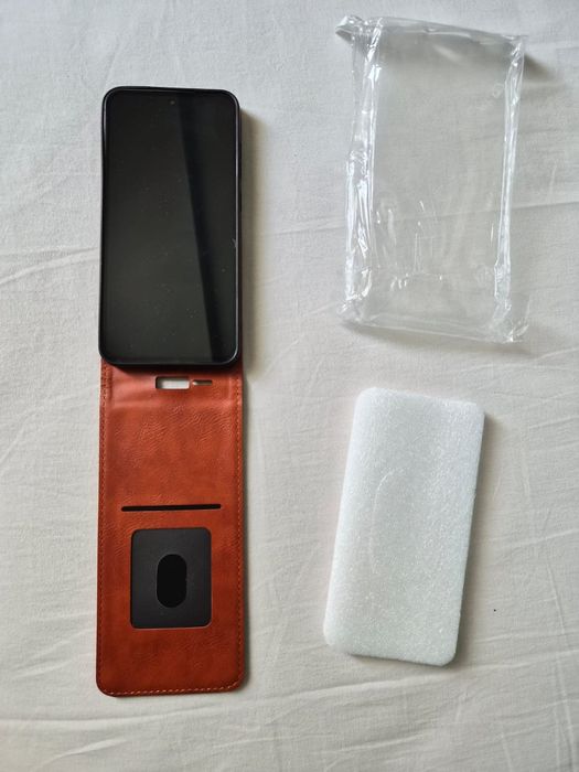 Чехол для Samsung S24 FE новый.